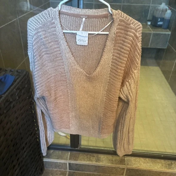 Free People When It Rains V-Neck Sweater - SIZE MEDIUM - Picture 13 of 16